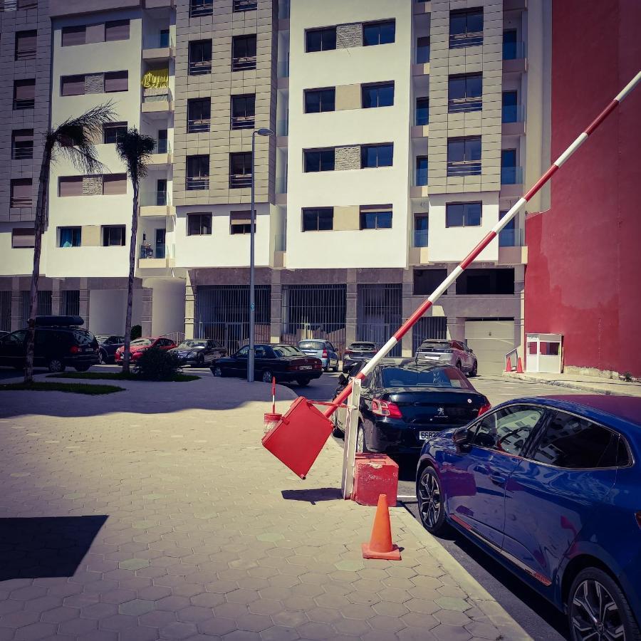 Super Apartement Totalement Neuf A Cote De Marjane Avec La Climatisation Et Wifi Танжер Экстерьер фото